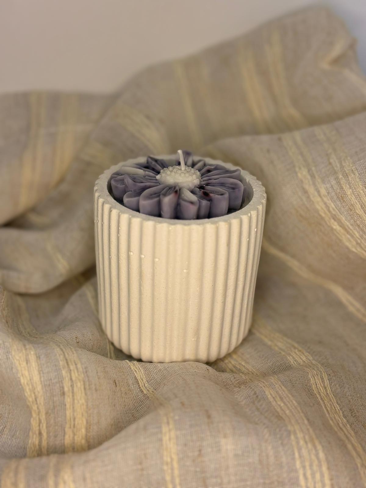 Vela artesanal cilindro en flor